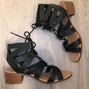 City Classified Lace Up Sandals